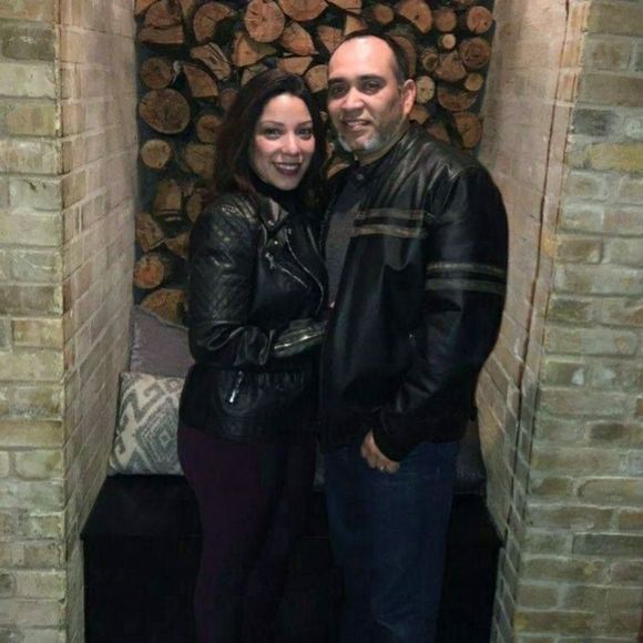 Meet your Posher, Valadez - Picture 1 of 1